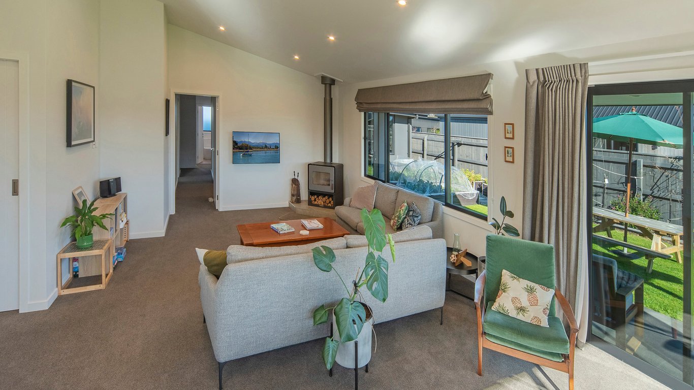 Modern Mapua Holiday Home