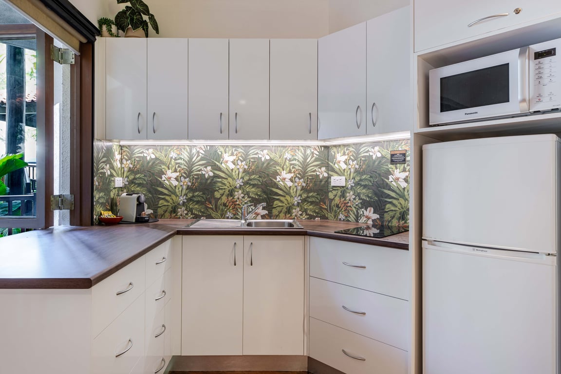 Deluxe King Garden View Apartment 