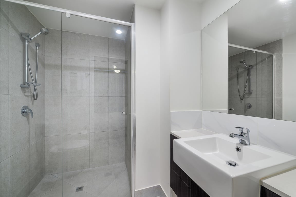 Studio Apartment with Balcony (lakeview on request)