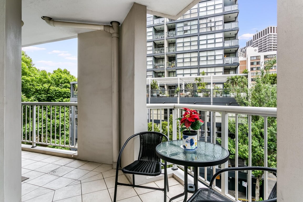 SHL28 - Surry Hills Secret | Convenient Relaxed Living