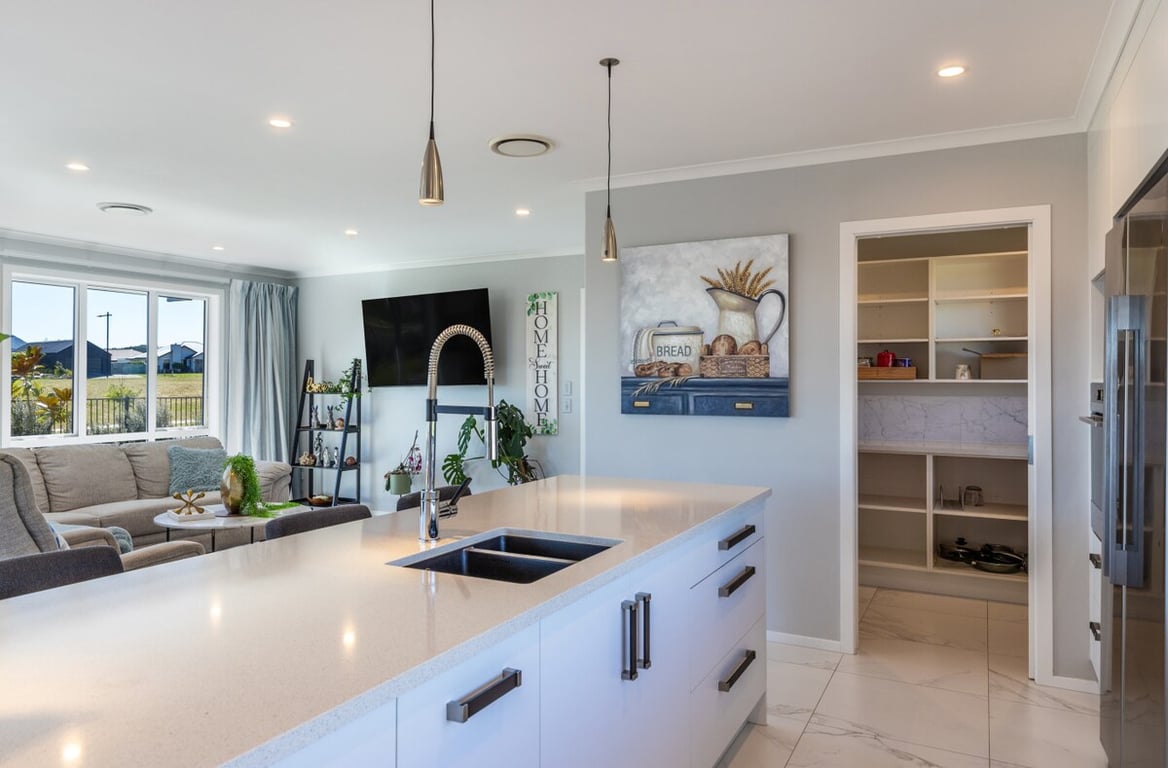 Parkside On Puna - A Modern Family Home Beside The Park