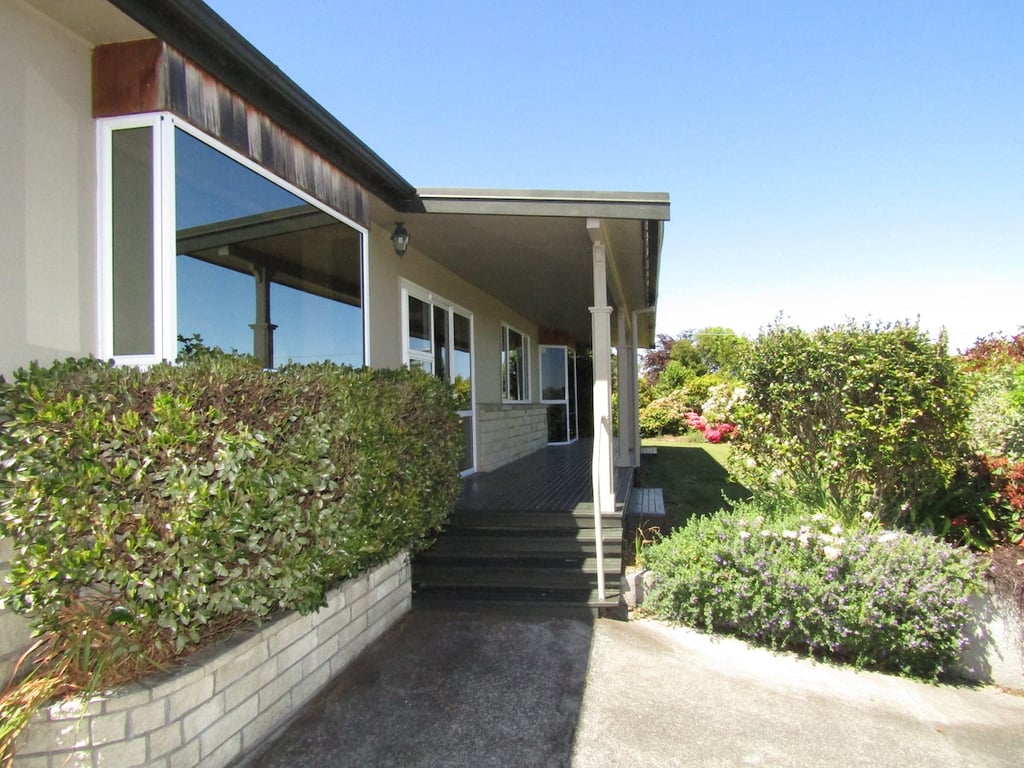 Shepherd House - Large Home With Hot Pool And Wi-Fi