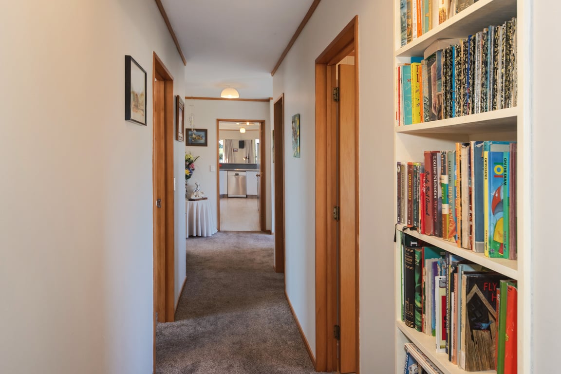 Sunny Bayview Retreat