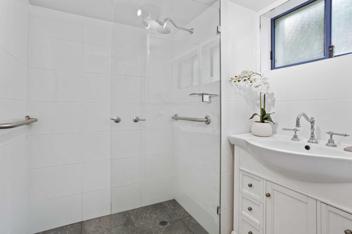 Superior 2 Bedroom Apartment