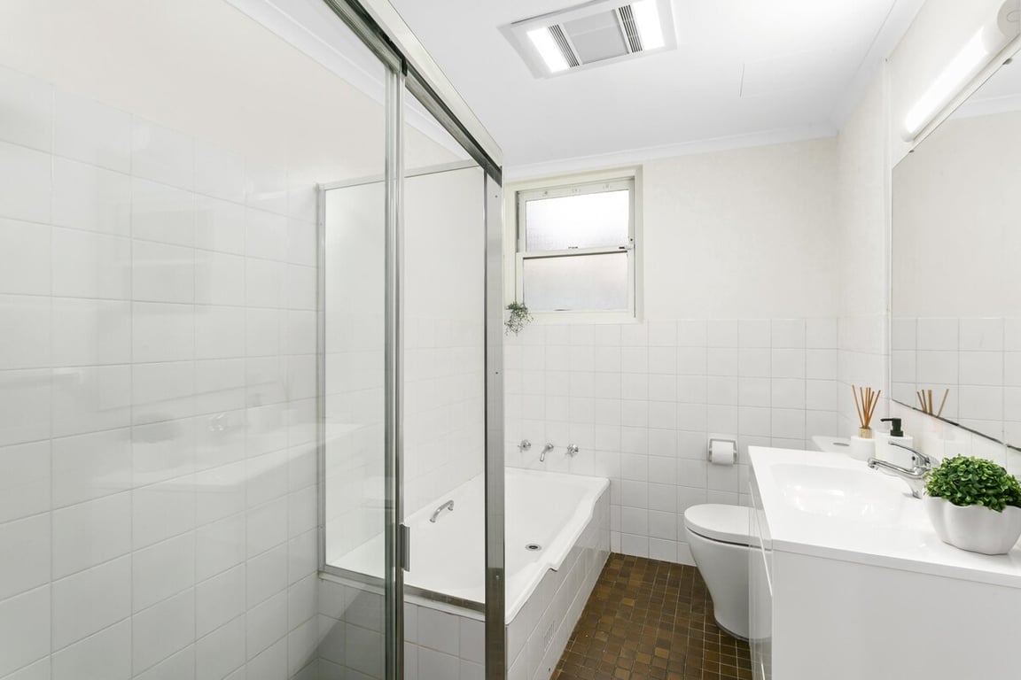 WAV55 - Waverton Welcome | Relaxed Living Near The Train