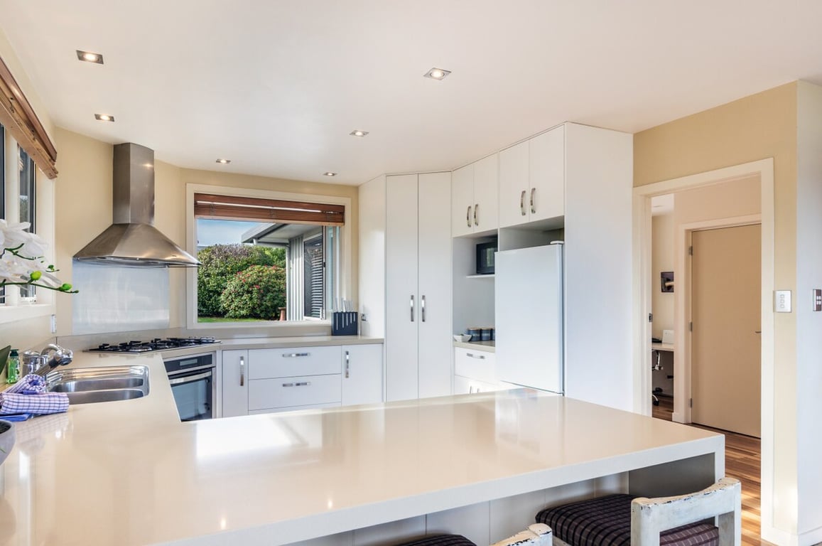 Great Lake Getaway - Your Spacious Taupo Retreat
