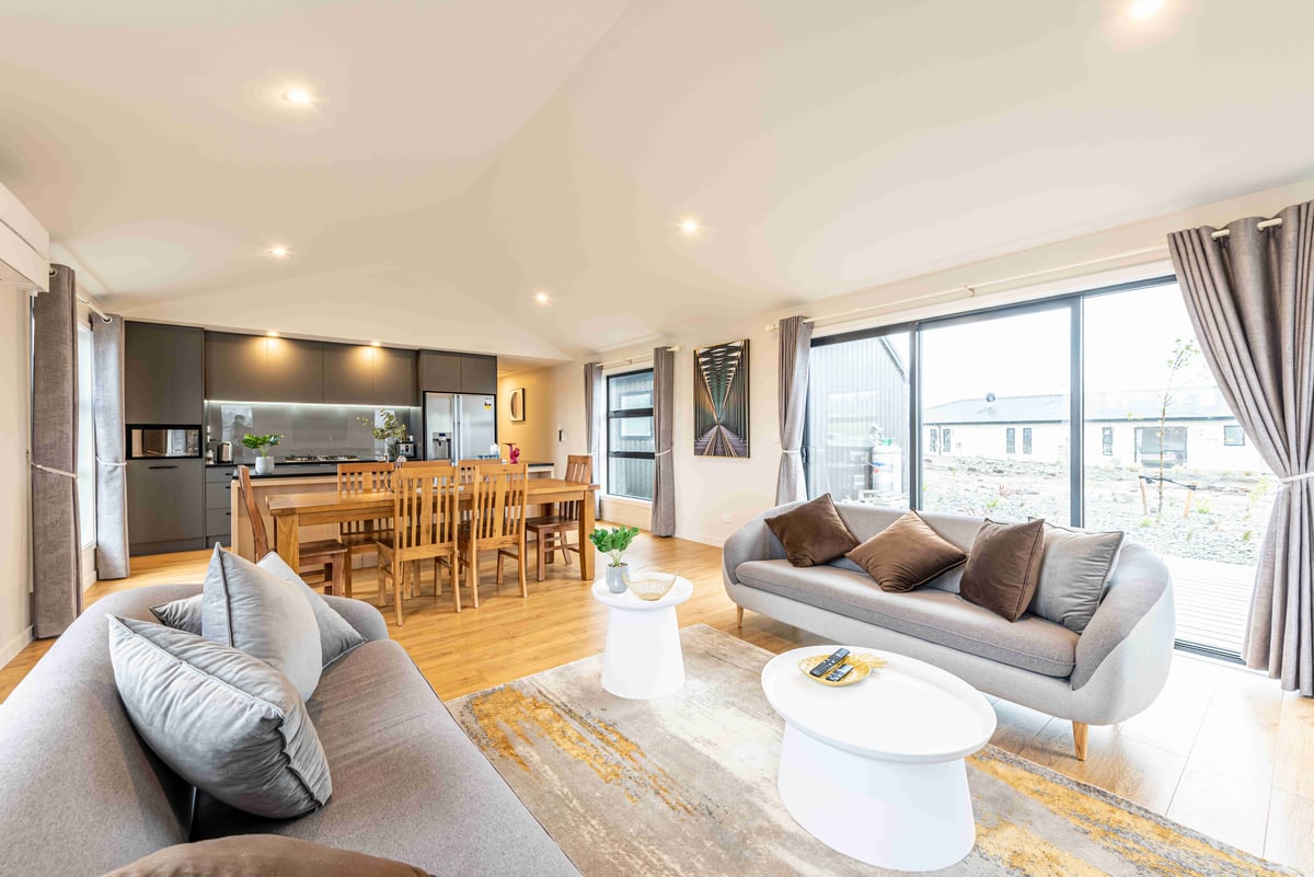 33 Star 3 Bedroom Apartment