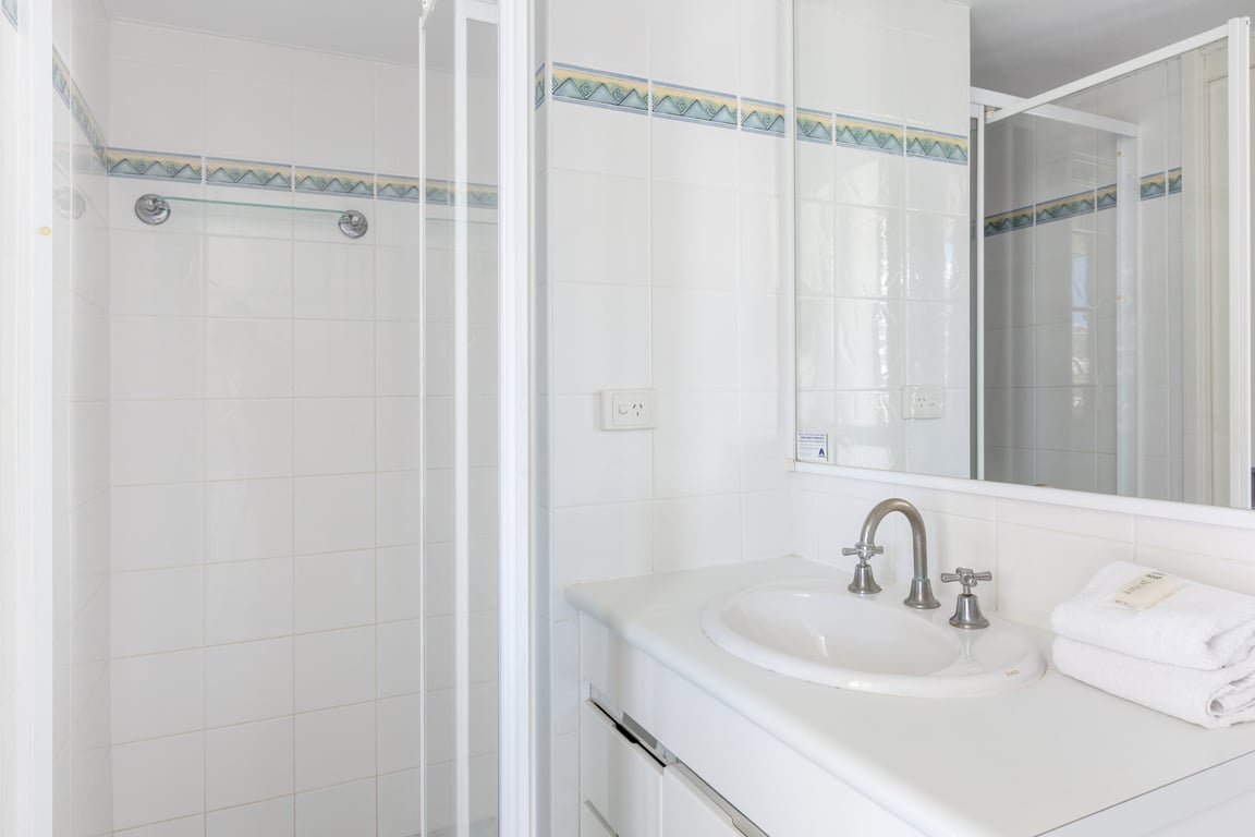 2 Bedroom Deluxe Apartment