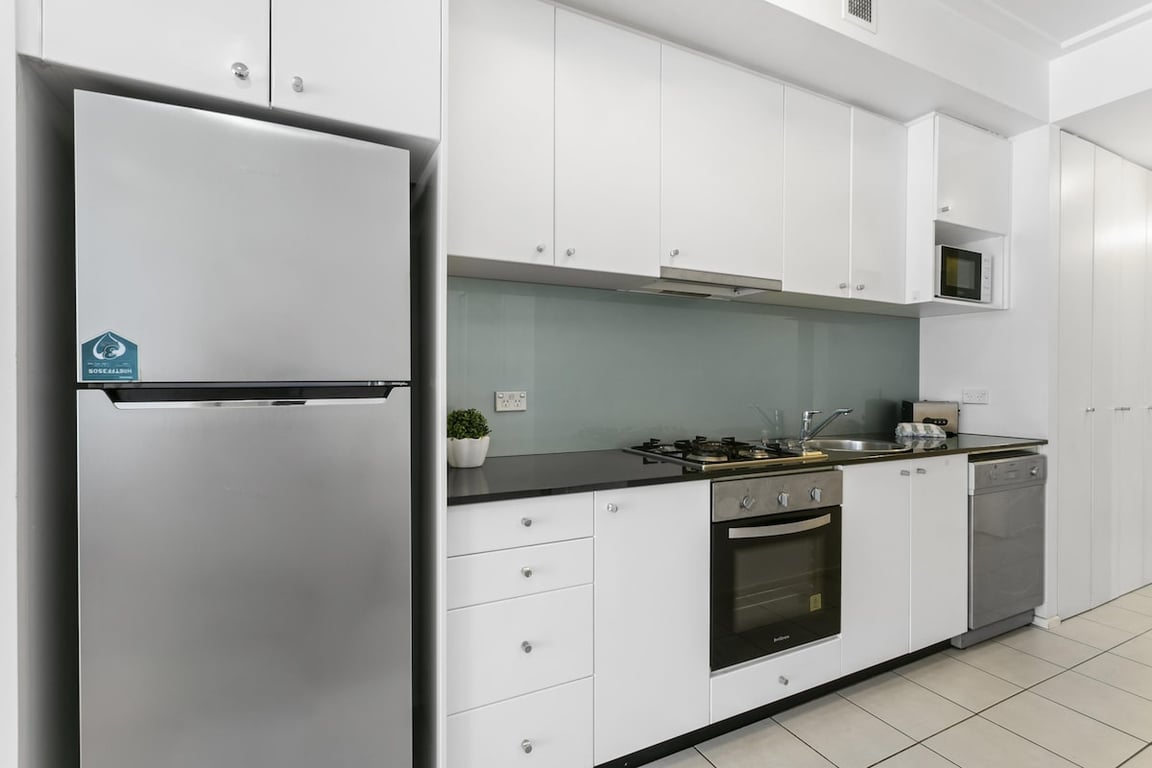 KS355 - CBD Crib | Skyline Views Meet Pool & Gym Living