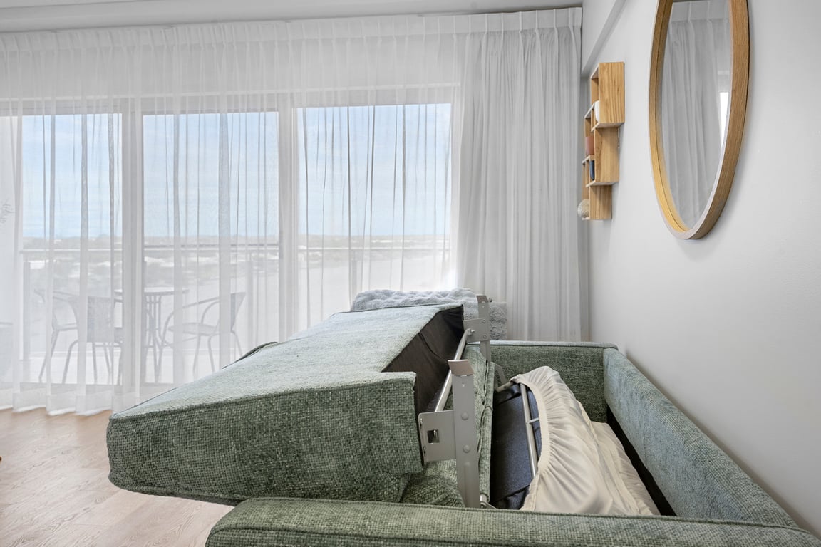 Broadwater 1 Bed Apartment