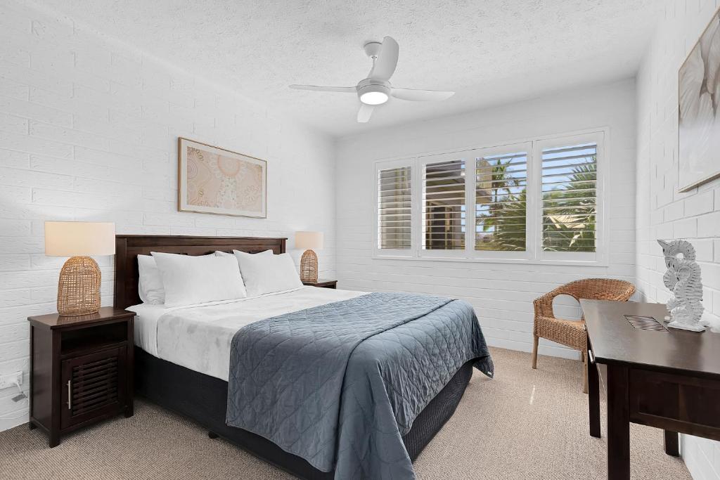 2 Bedroom Apartment with Partial Ocean View