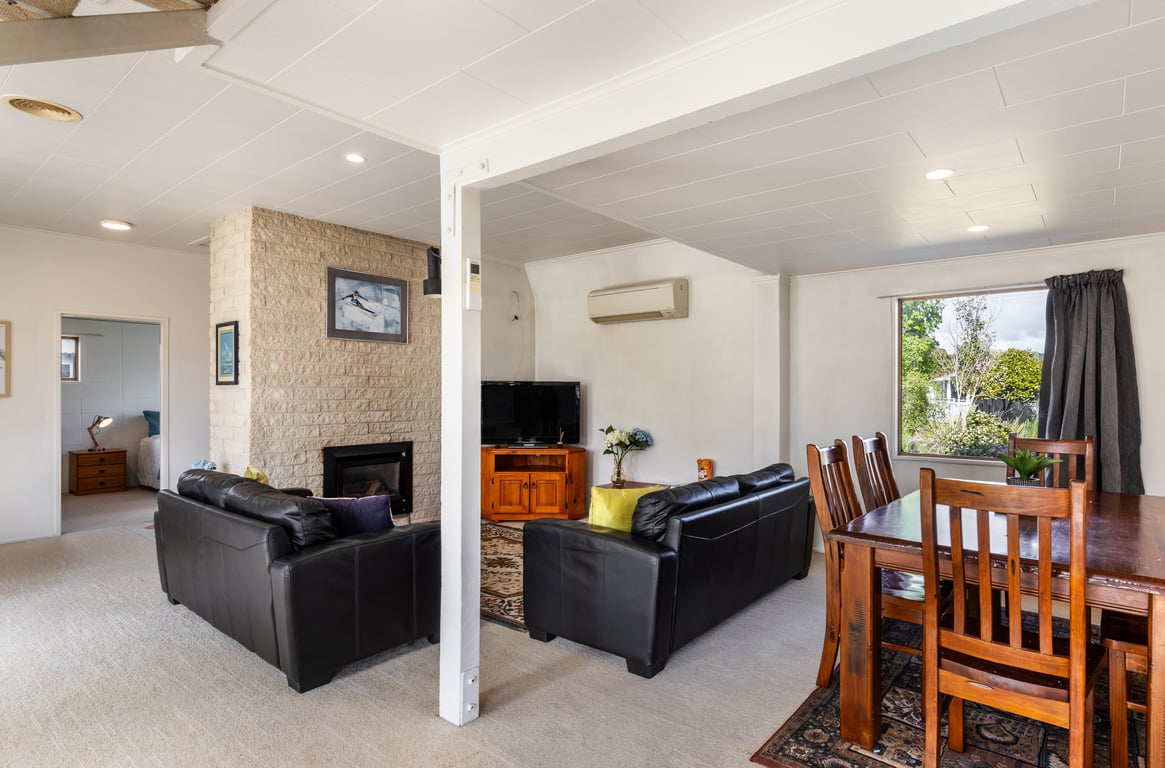 Tui Street Escape – Classic Comfort Near the Lake