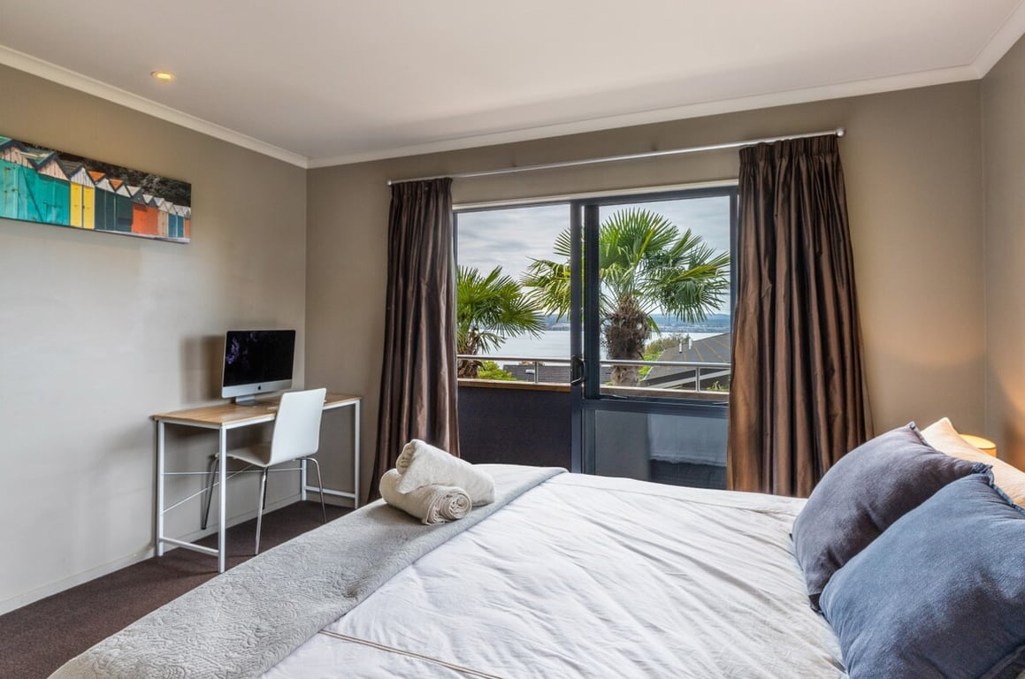 Acacia Bay Getaway - Spacious Family Living