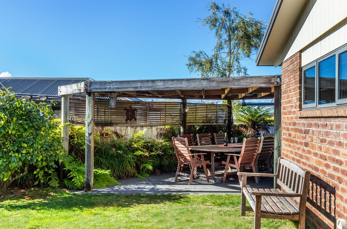 The Umpires Retreat - Quiet Home In Acacia Bay