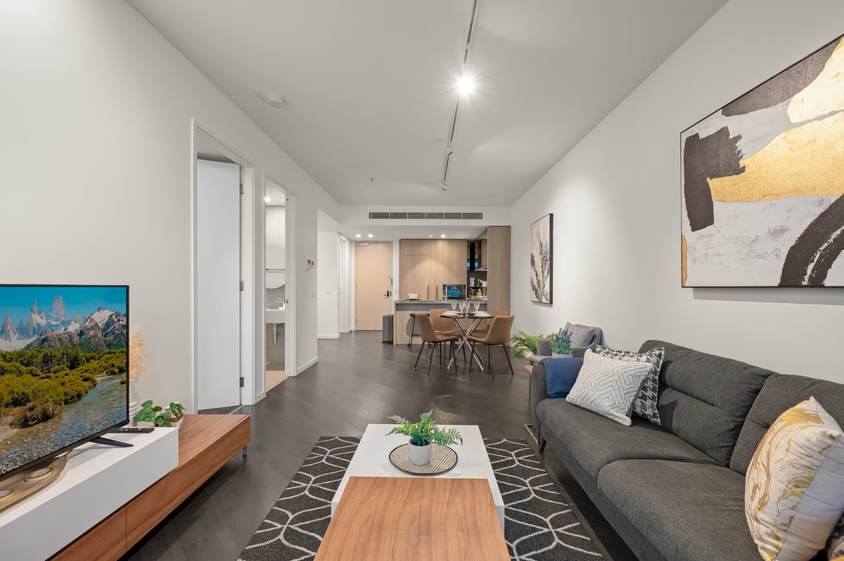 Iconic Fawkner Residence! 2 Bedrooms | 1 Bathroom | Free Parking