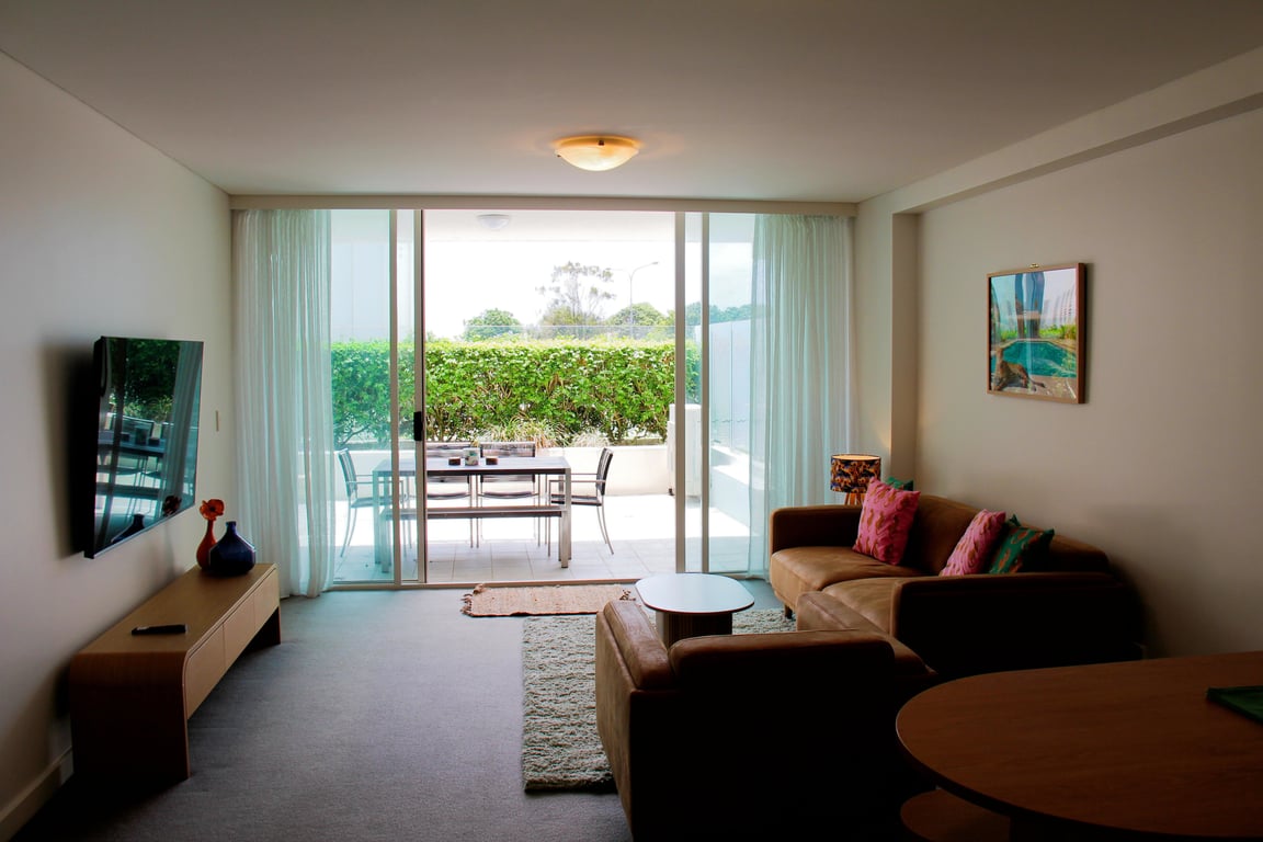 2 Bedroom Courtyard View