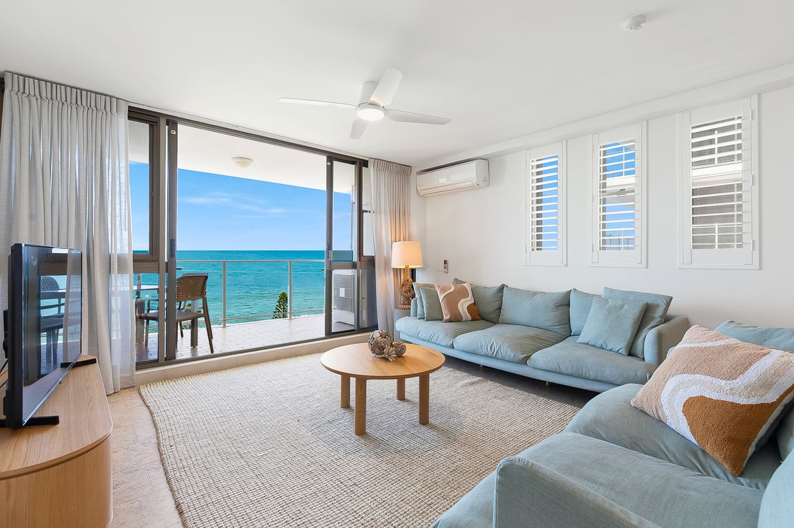 3 Bedroom Superior Beachfront Apartment