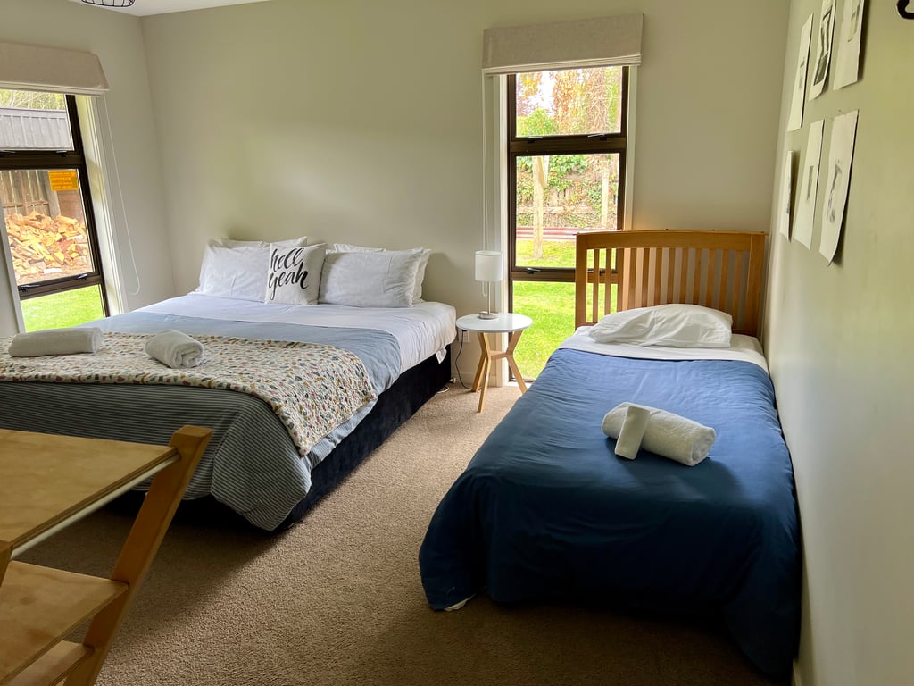 Retreat on Cheltenham (Pet Friendly) 