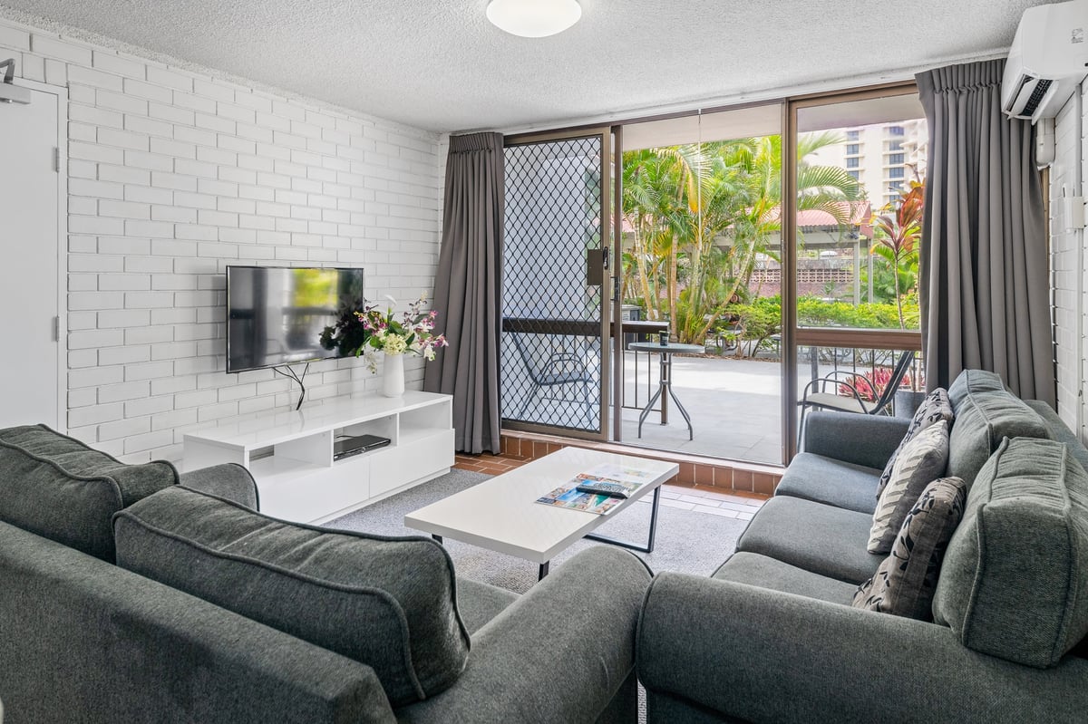Book Direct and Save - Trickett Gardens Holiday Inn