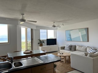 2 Bedroom Premium Ocean View- Unit 25 with A/C