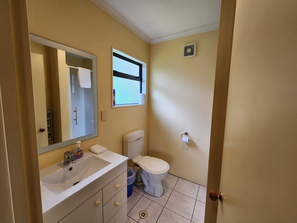 Quiet Family Home Near Hot Pools & Botanical Gardens