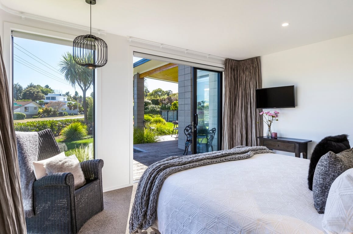 Luxury With Lake Views