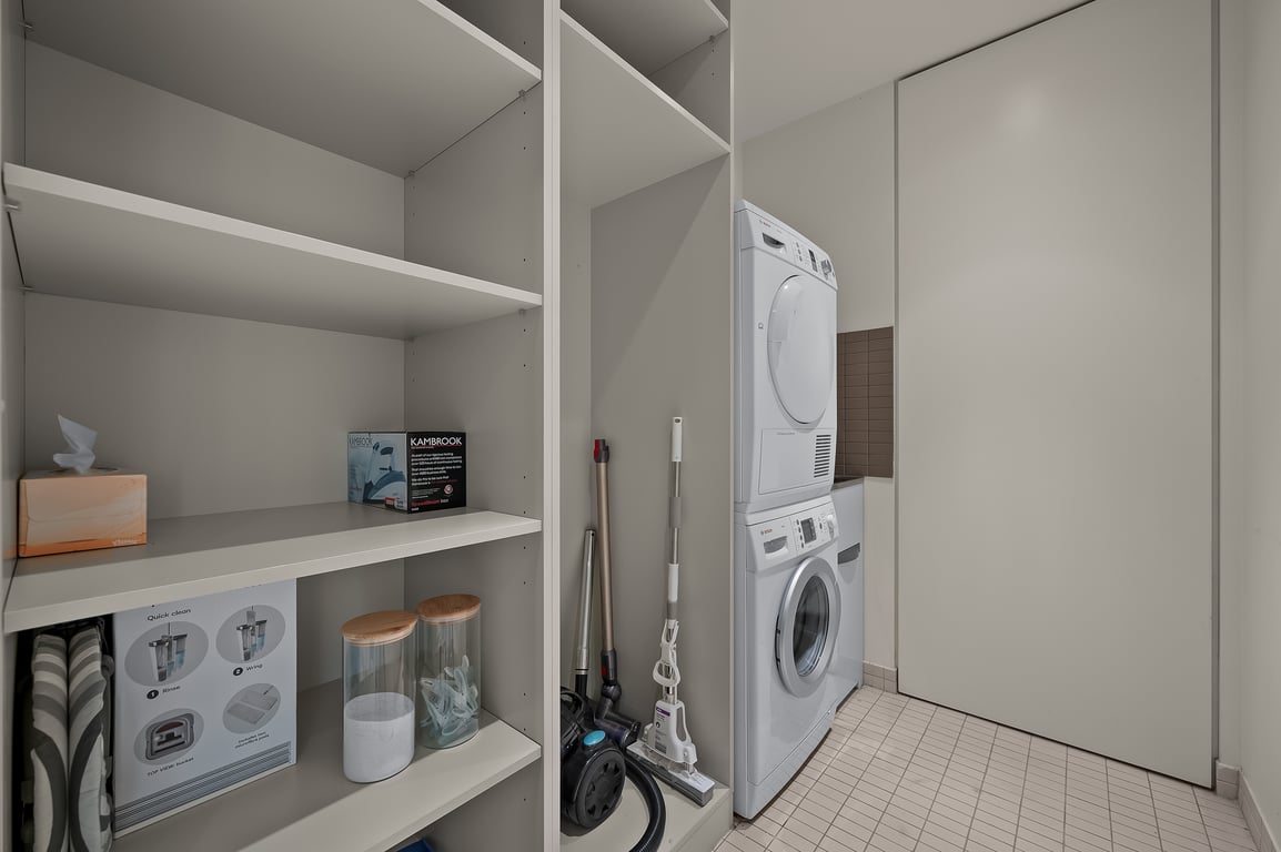 Opulent Harbourside Sanctuary | 3 Bedrooms | 2.5 Bathrooms | Free Parking