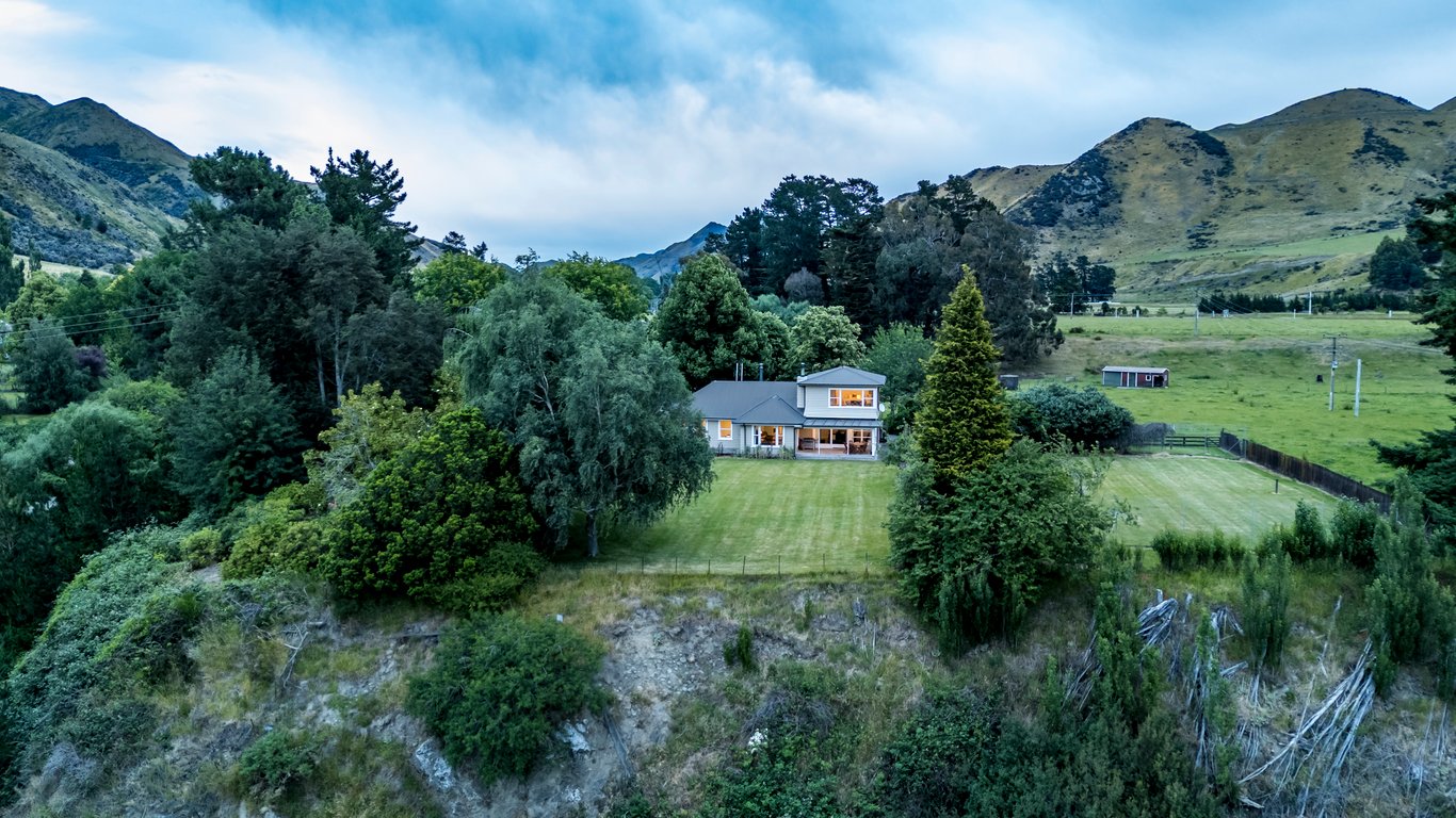 'The Lookout' Lochiel
