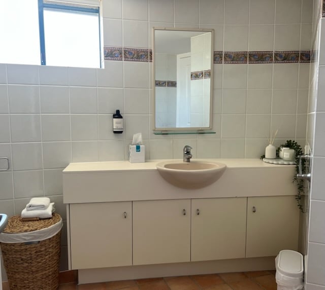 One Bedroom Boardwalk & Ocean View Apartment