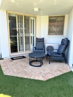 2 Bedroom Pool View with Courtyard-Unit 7 with A/C