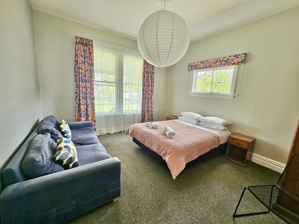 Villa Cheltenham (Pet Friendly) 