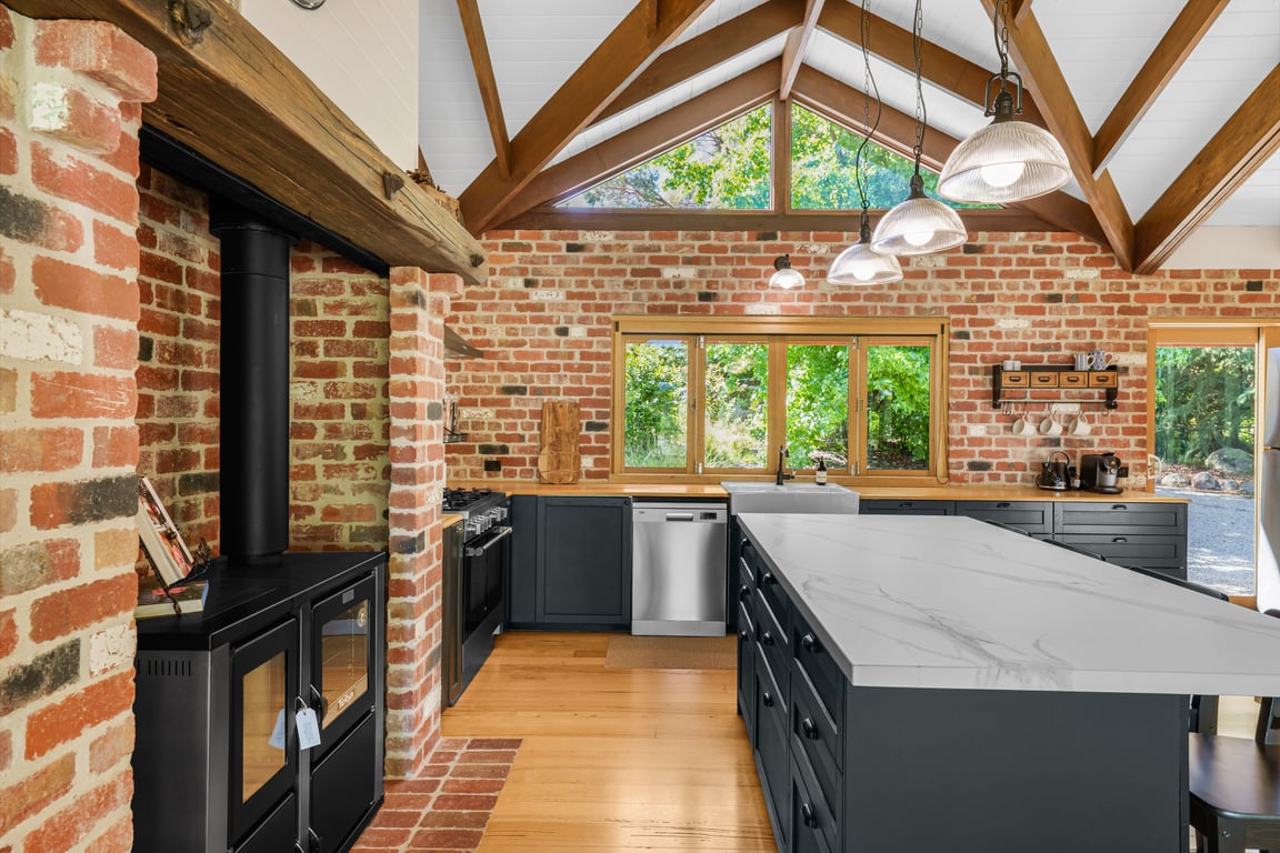 Yarrowood - Country Retreat near Lake Nillahcootie