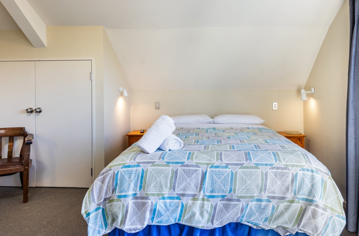 Hawai Holiday House - Large Family Bach - Wi-Fi