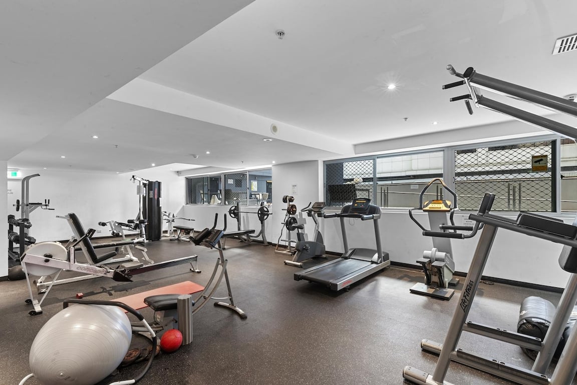 KS355 - CBD Crib | Skyline Views Meet Pool & Gym Living
