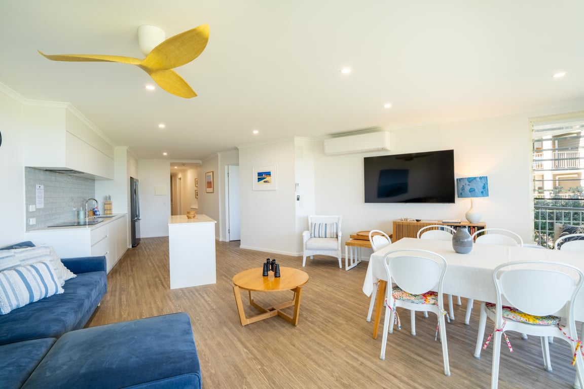 Deluxe Ocean View Apartment