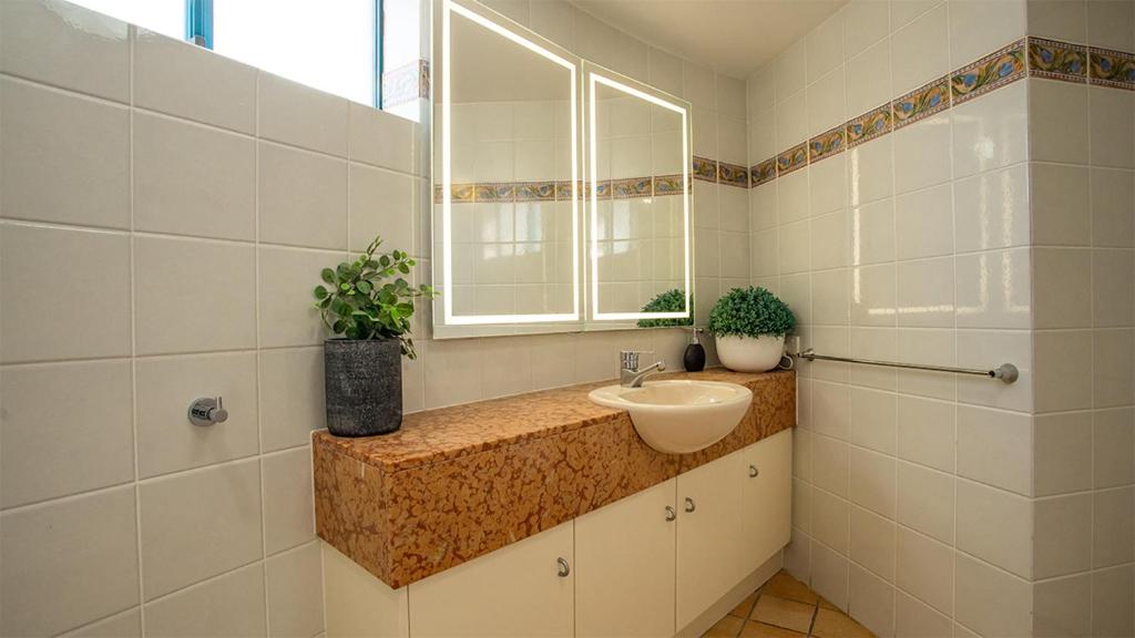 Boardwalk 1 Bedroom King