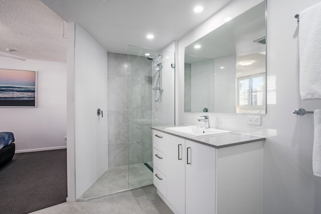 3 Bedroom Superior Beachfront Apartment