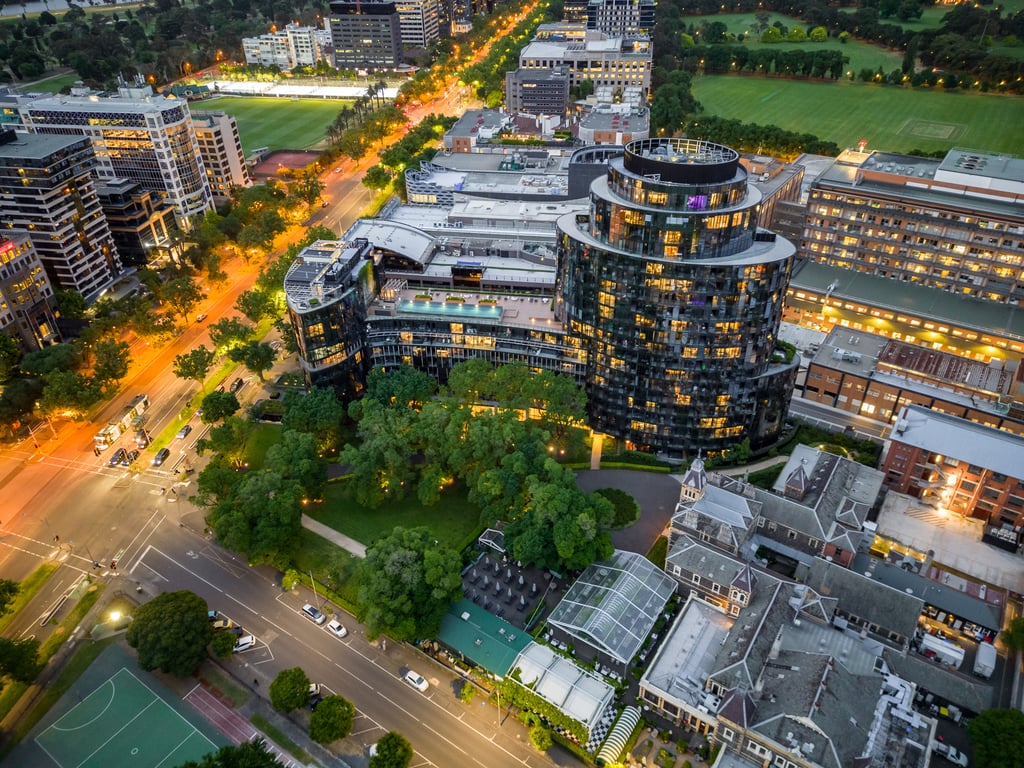 Parkside Perfection Near The CBD! 2 Bedrooms | 1 Bathroom | Free Parking