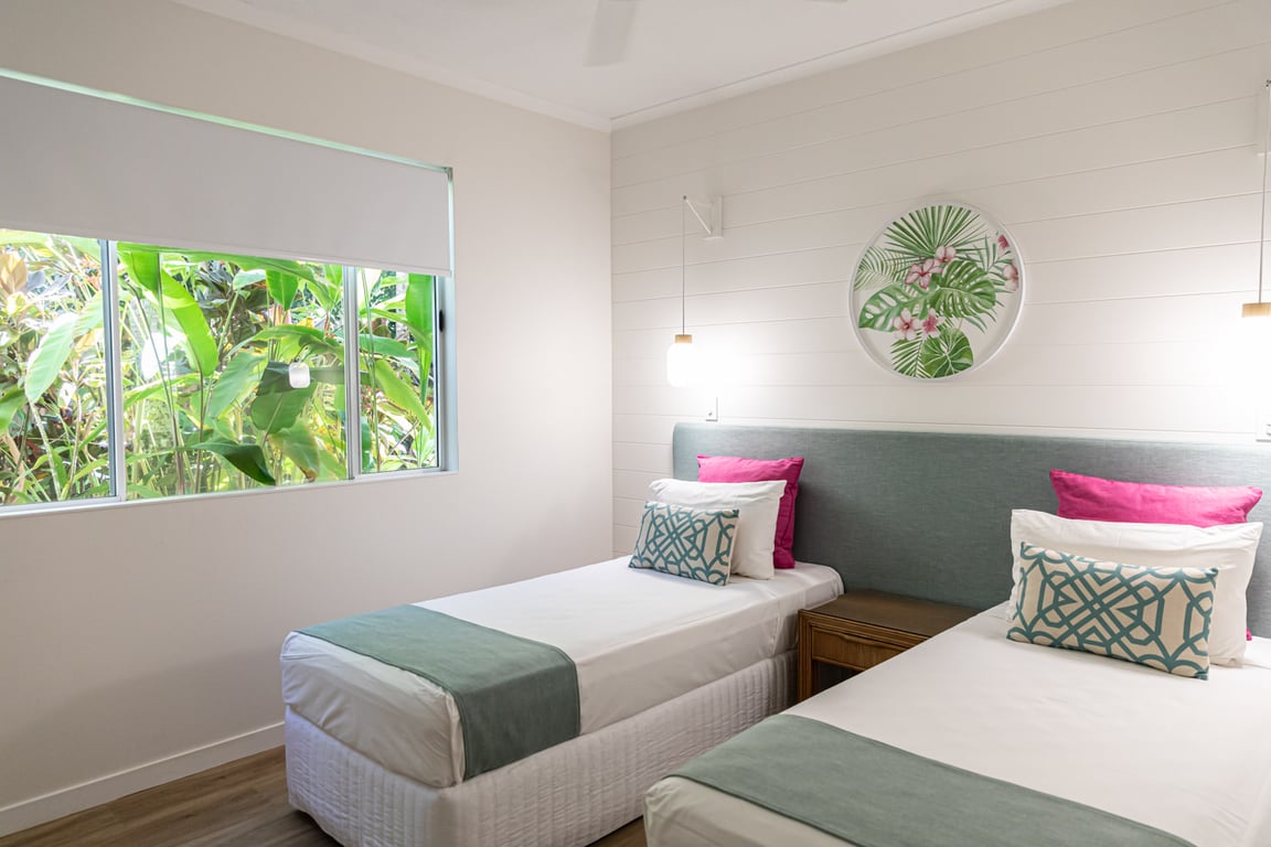 2 Bedroom LUXE Pool Deck Apartment