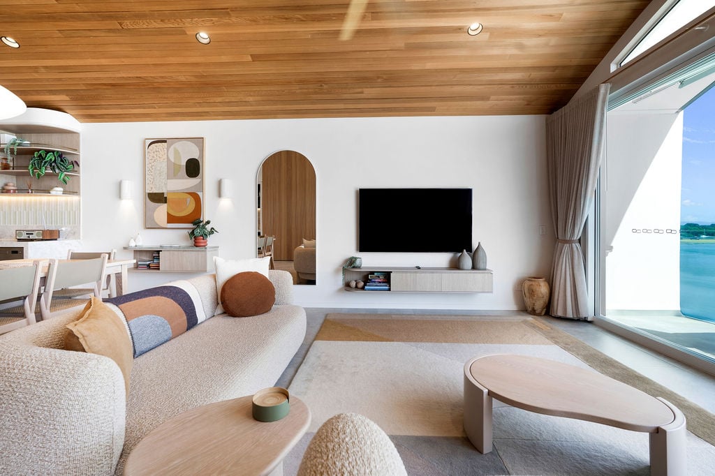 Apartment 22