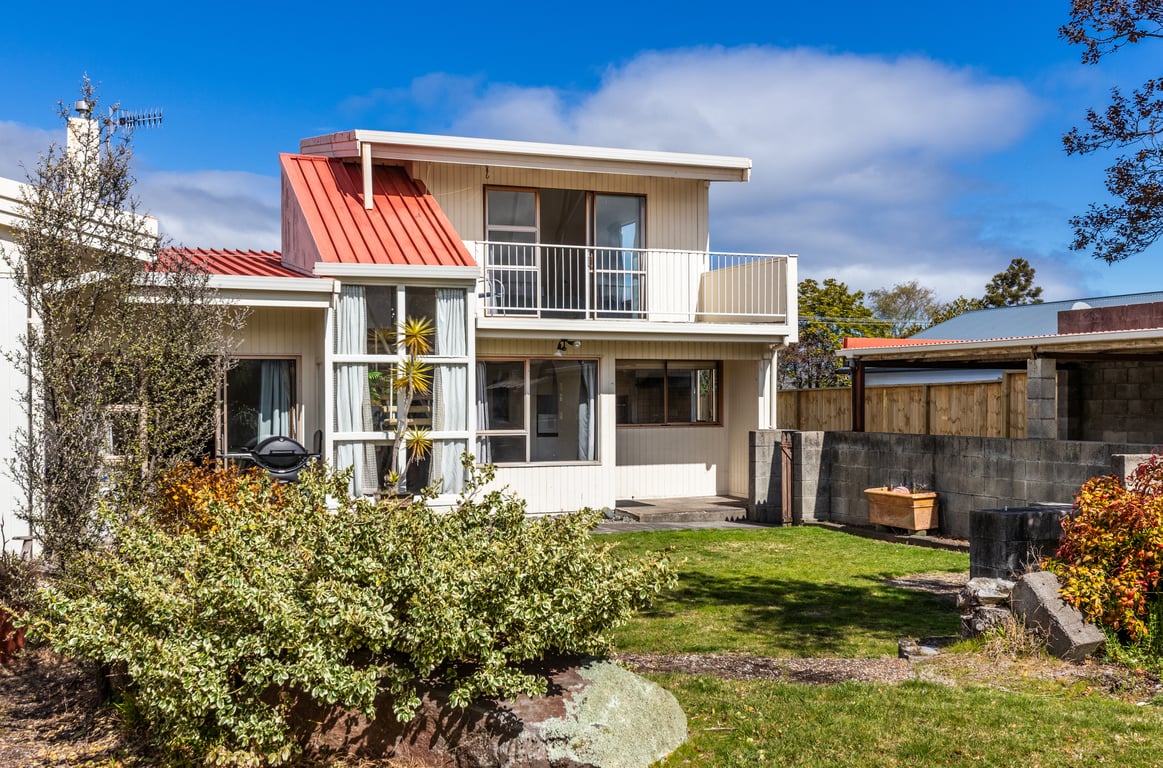 Tui Street Escape – Classic Comfort Near the Lake