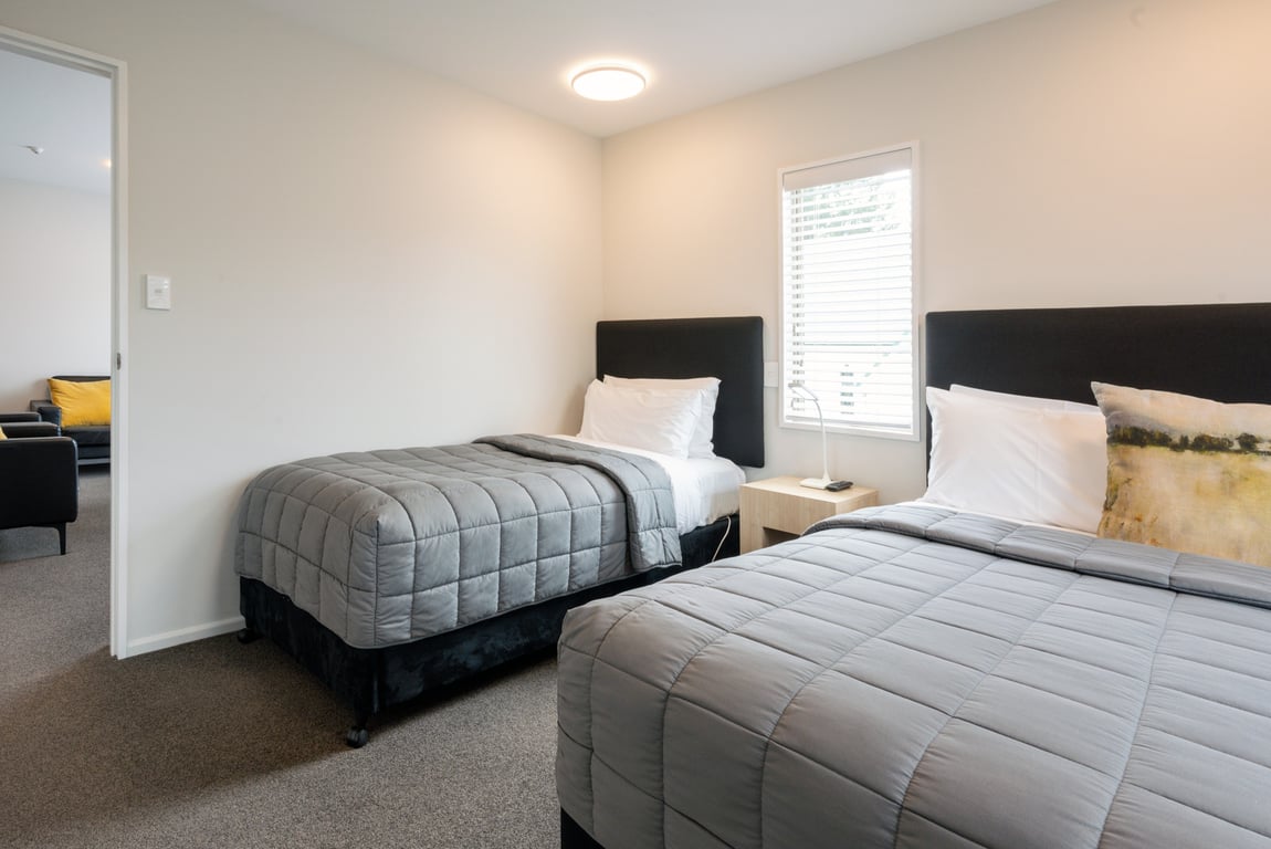 Upper Level 2 Bedroom King