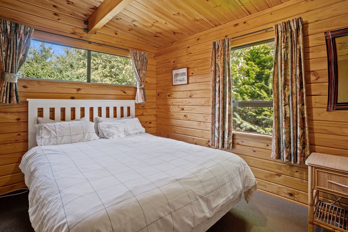 Mountain Gem - Hanmer Springs Holiday Home (Pet Friendly)