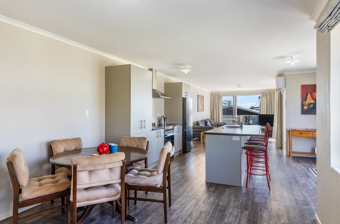 Shera Street Cosy - Great Location Includes Wi-Fi