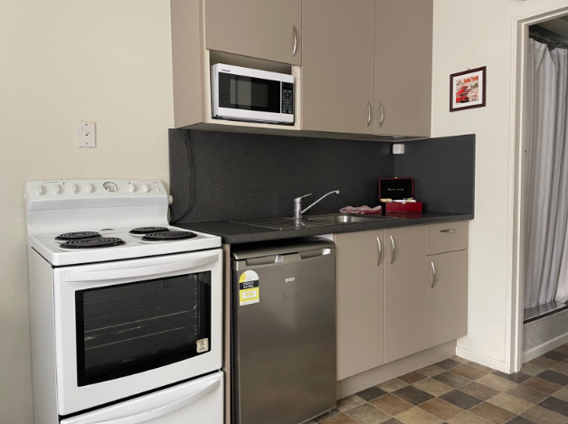 One Bedroom Apartment