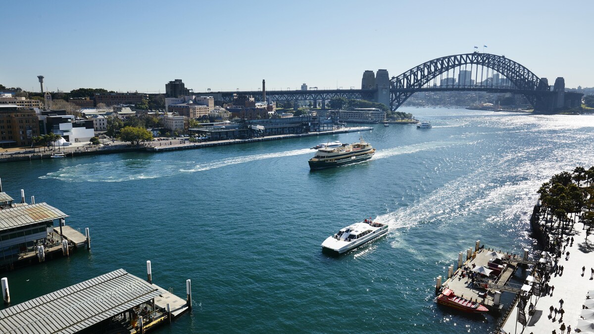 MAC61 - Circular Quay Retreat | Panoramic Harbour Views