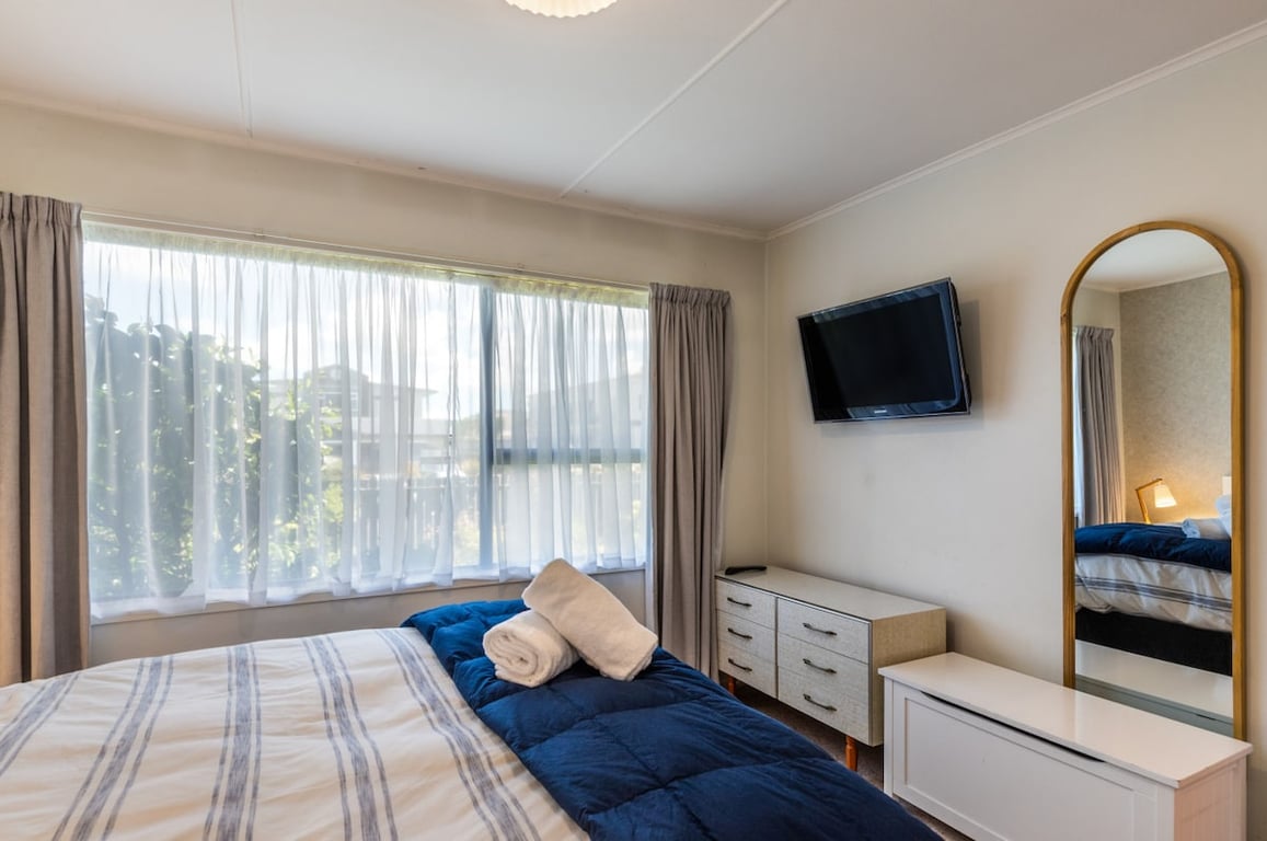 Tui'S Rest - Sunny 2-Bedroom Taupo Unit Walk To Town