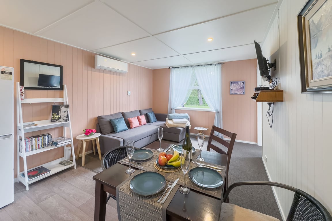 Isobel's Rose Cottage (Pet Friendly) 