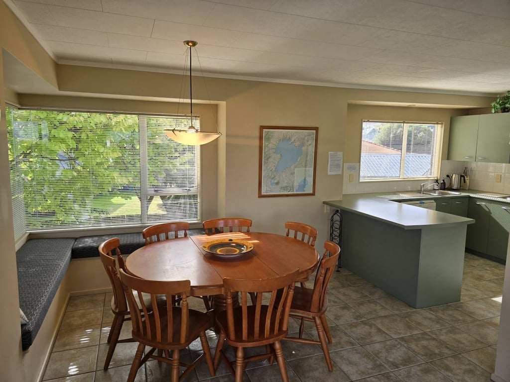 Relax@Logan - Large Family Home