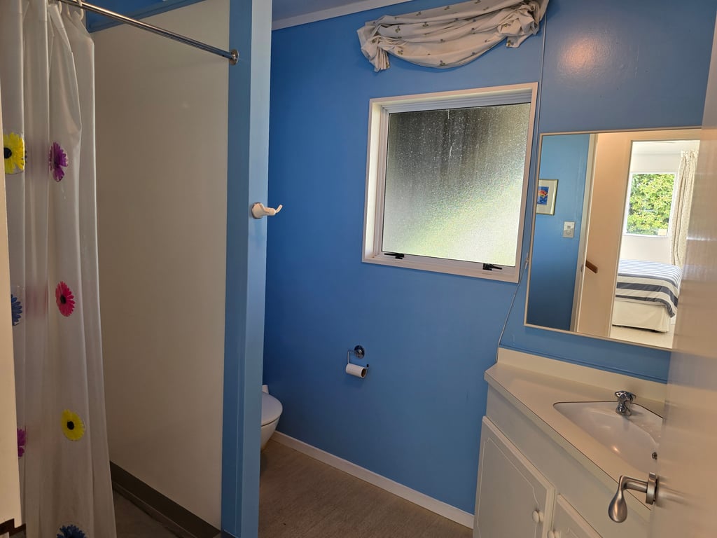 Heeni Street - Great Location Near The Lake